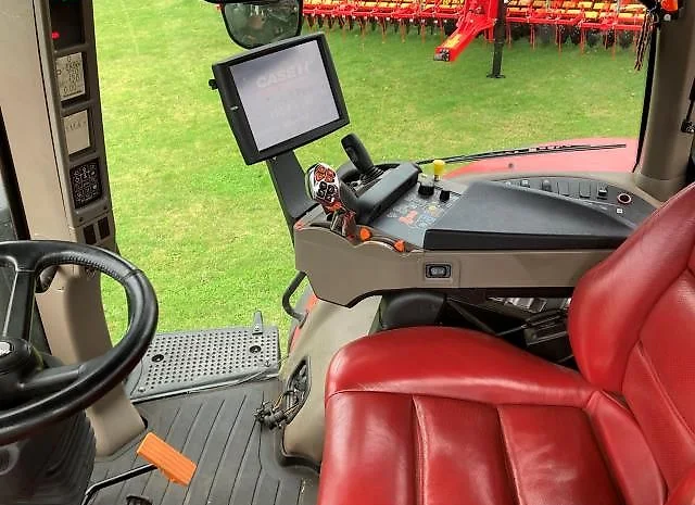 Трактор Case IH MAGNUM 340 (2017)- фото № 7