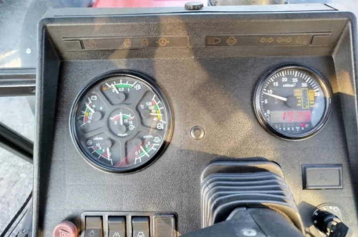 Трактор МТЗ 1025.2 Export- фото № 3