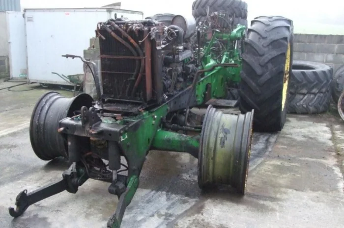 Трактор JOHN DEERE 7810 на запчасти- фото № 2