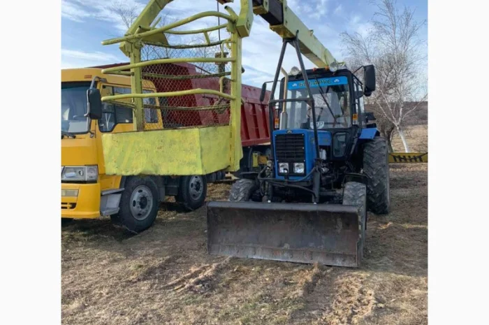 Продам трактор МТЗ пату 82.1 кран люлька 2010 год- фото № 2