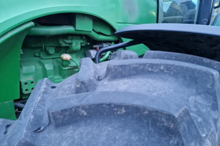 Трактор John Deere 8335R (2013) - PowerShift- фото № 8