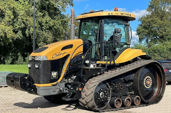 Трактор гусеничний Challenger MT 765B- фото № 1