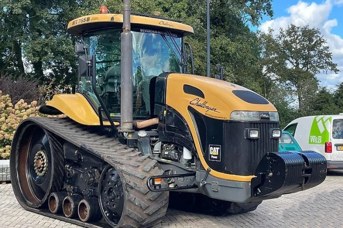 Трактор гусеничний Challenger MT 765B- фото № 3