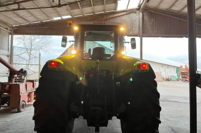 Трактор колісний Claas Axion 850- фото № 7