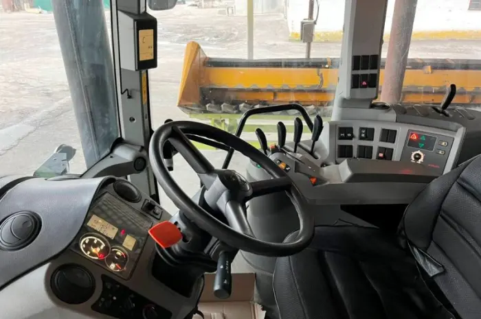 Трактор колісний Claas Axion 850- фото № 8