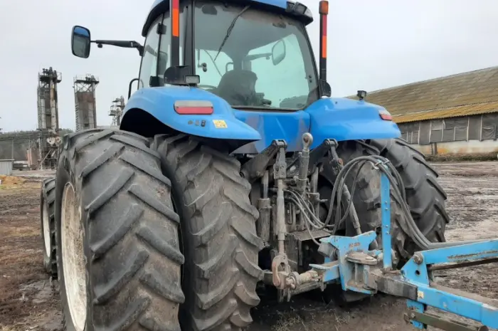 Трактор New Holland T8040 к.с. 315- фото № 3