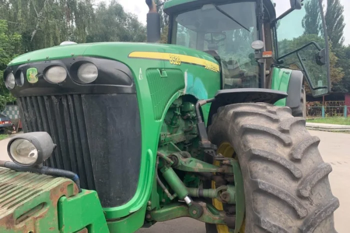 Трактор John Deere 8520- фото № 3
