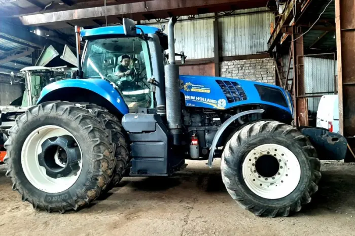 Трактор колісний New Holland T8.390- фото № 2