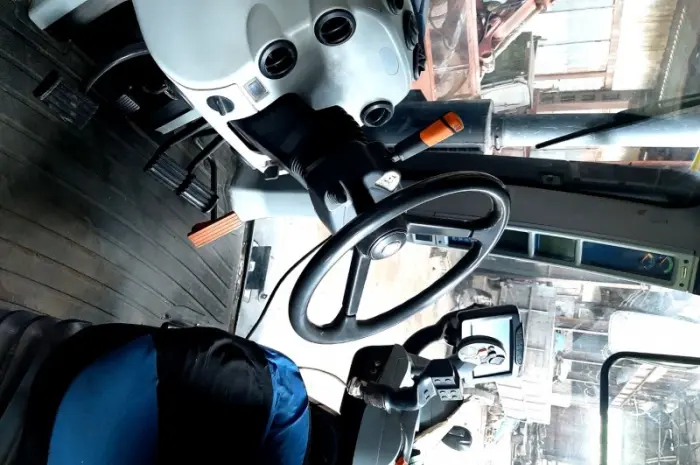 Трактор колісний New Holland T8.390- фото № 4