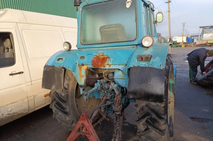 Трактор (сільхозтехніка) МТЗ 80- фото № 5