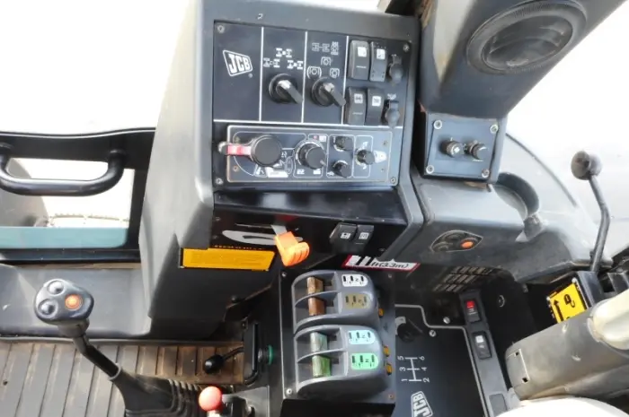Трактор JCB 2170 4WS- фото № 7