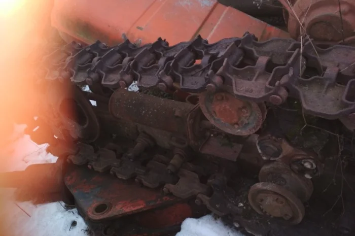 Пр. трактор Т-70 по запчастях, с гусеницей- фото № 12