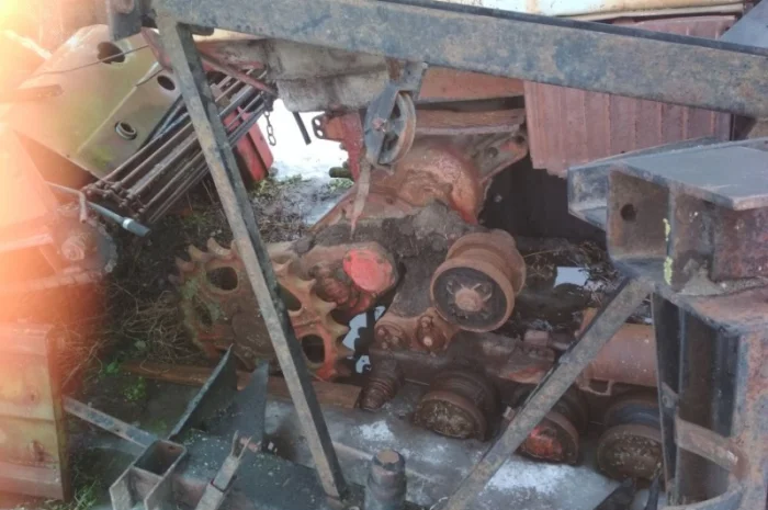 Пр. трактор Т-70 по запчастях, с гусеницей- фото № 13