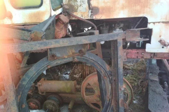 Пр. трактор Т-70 по запчастях, с гусеницей- фото № 7