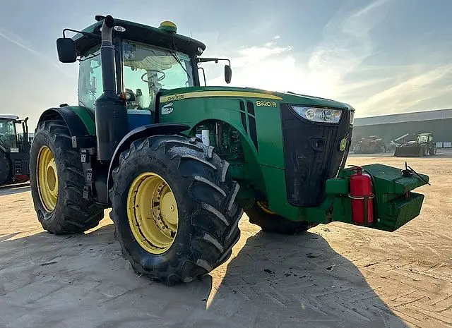 Трактор John Deere 8320R- фото № 2