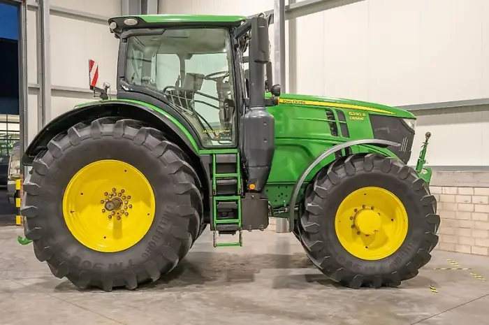 Трактор John Deere 6230R- фото № 2