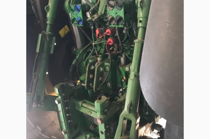 Трактор John Deere 6190R- фото № 6