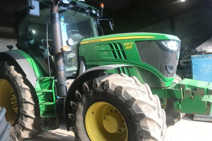 Трактор John Deere 6190R- фото № 7
