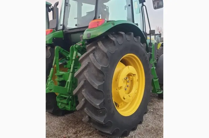 Трактор John Deere 6115 D- фото № 4