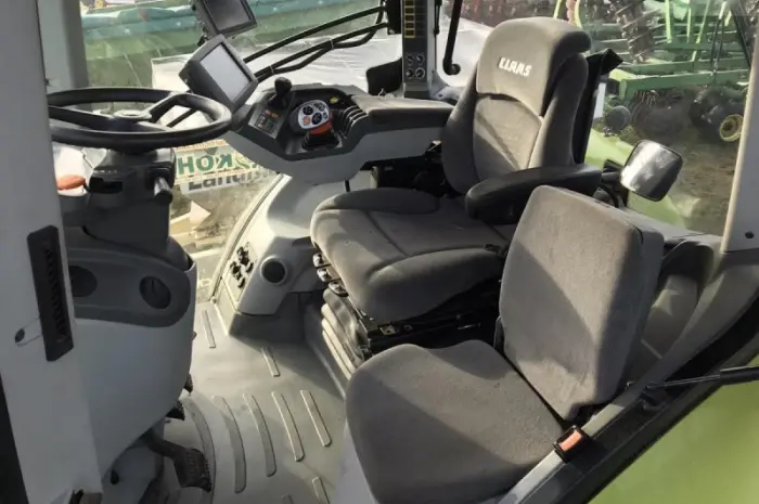 Трактор Claas Axion 930- фото № 4