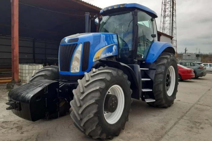 Трактор New Holland T8030- фото № 1