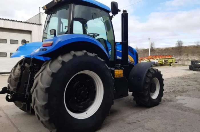Трактор New Holland T8030- фото № 2