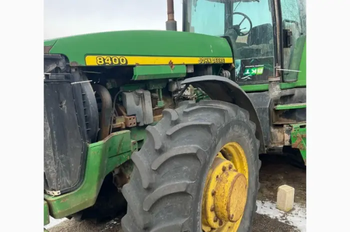 Трактор John Deere 8400- фото № 4