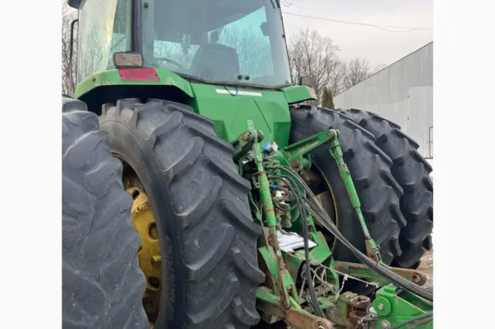 Трактор John Deere 8400- фото № 6