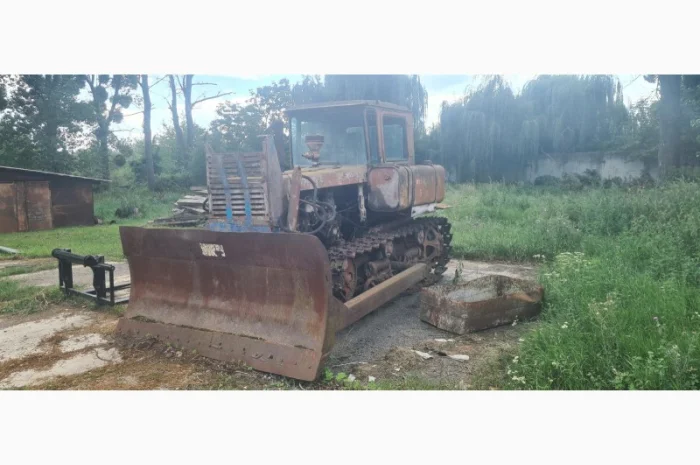 Продам на запчастини гусеничний трактор ДТ-75- фото № 3