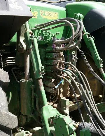 Трактор John Deere 8310 R 2014 года- фото № 2