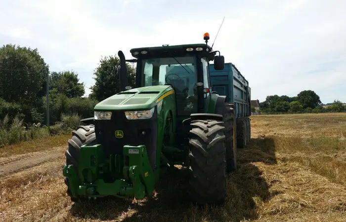 Трактор John Deere 8310 R 2014 года- фото № 3