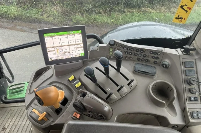 Трактор John Deere 6215R 2020 рік- фото № 3