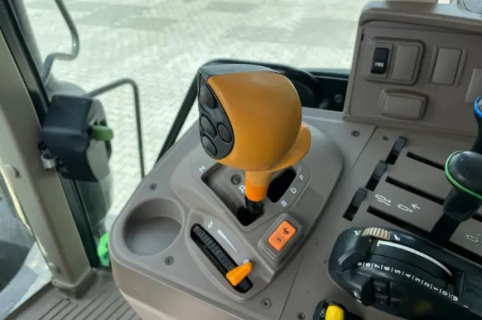 John Deere 6120M 2017 р- фото № 12