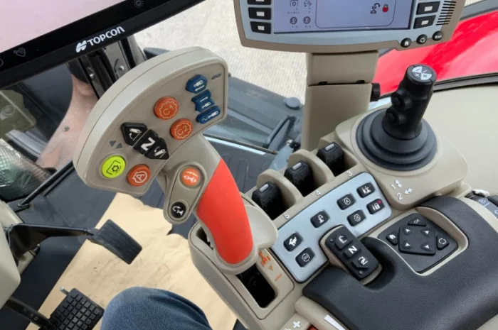 Massey Ferguson 8737 DYNA-VT 2015 р- фото № 12