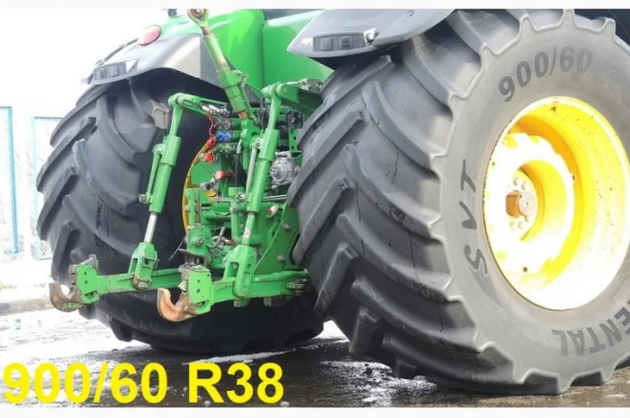 Колісний трактор JOHN DEERE 8345R Фото: колісний трактор JOHN DEERE 8345R 1/8- фото № 8