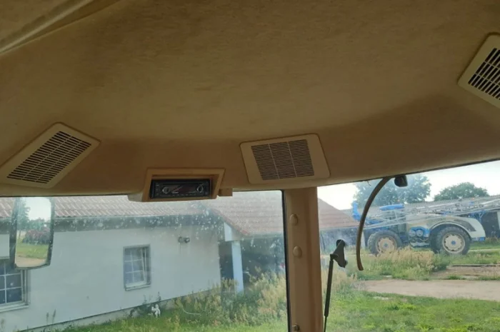 Трактор John Deere 8400- фото № 7