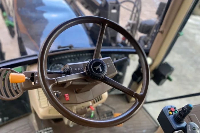 Трактор John Deere 6810 - 1998 рік- фото № 6