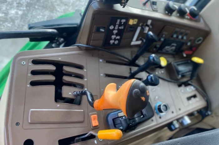 Трактор John Deere 6810 - 1998 рік- фото № 4