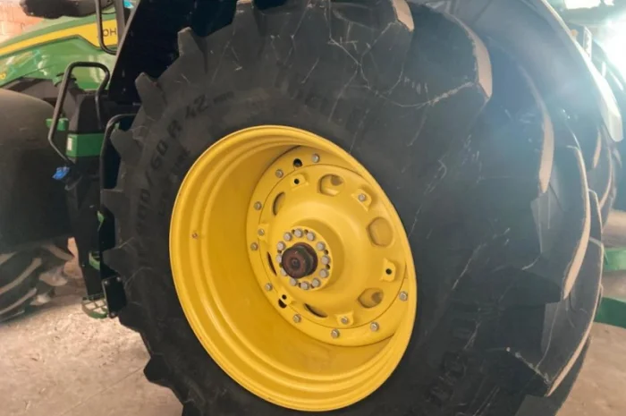 Трактор John Deere 8R370- фото № 7