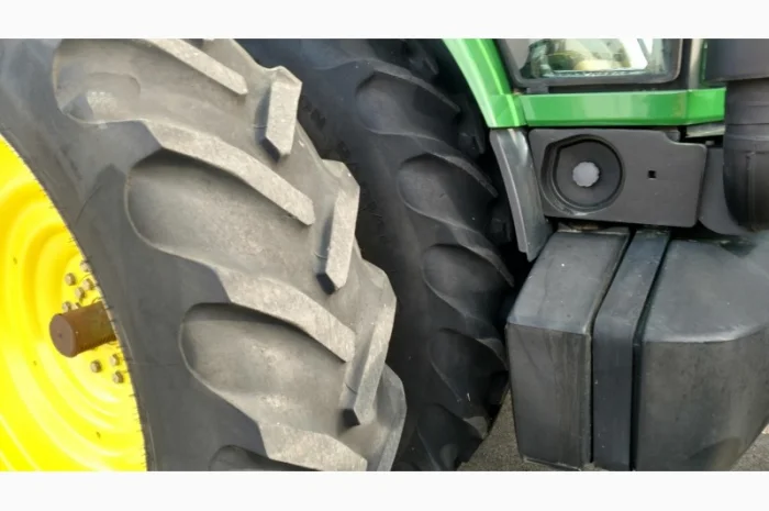 7000 м.ч. 2005 г трактор John Deere 8520 (335 л.с.) из США б/у купить- фото № 7