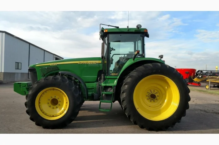 7000 м.ч. 2005 г трактор John Deere 8520 (335 л.с.) из США б/у купить- фото № 1