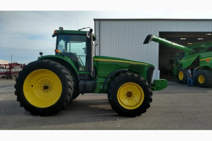 7000 м.ч. 2005 г трактор John Deere 8520 (335 л.с.) из США б/у купить- фото № 16