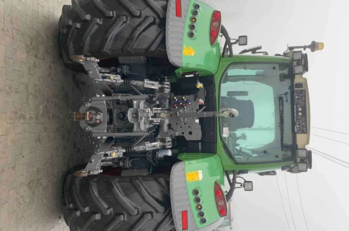Трактор колесный Fendt Vario 724- фото № 3