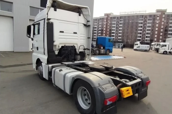 Грузовой автомобиль тягач man tgx 18.440 bls 4х2 евро 5 кабина xlx- фото № 6