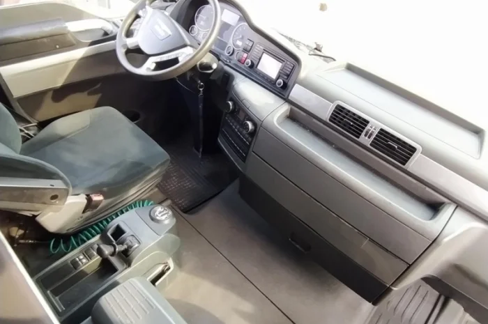 Грузовой автомобиль тягач man tgx 18.440 bls 4х2 евро 5 кабина xlx- фото № 7