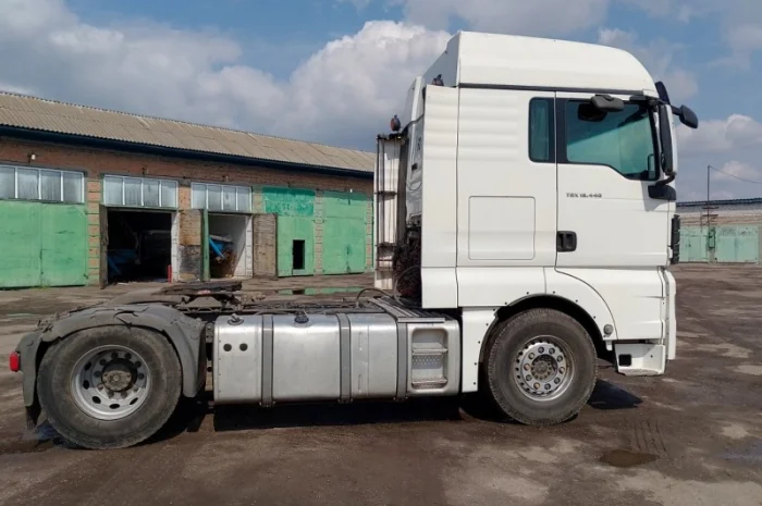 Man TGX 18.440 2010 4x2- фото № 19