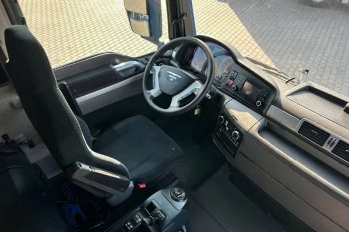EURO 6 тягач MAN TGX 26.440- фото № 8