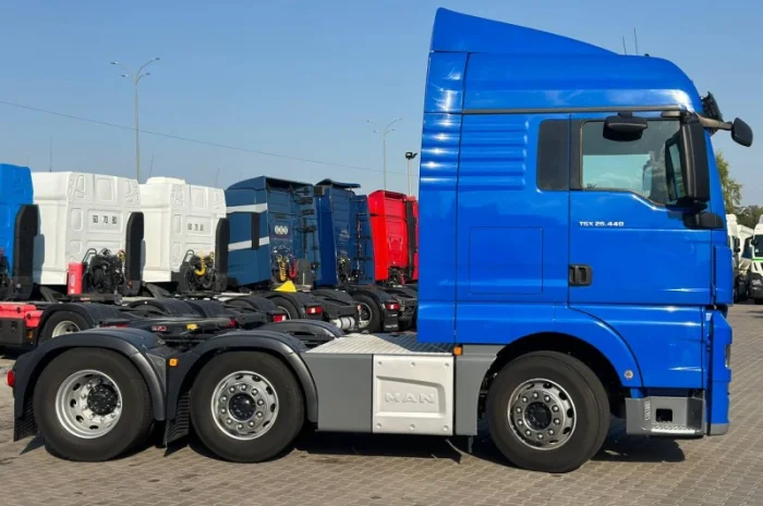 EURO 6 тягач MAN TGX 26.440- фото № 17
