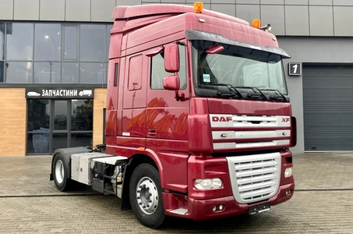 Сідельний тягач DAF XF 105 - 2012 рік- фото № 1