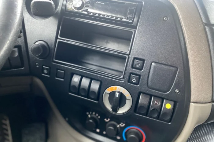 Сідельний тягач DAF XF 105 - 2012 рік- фото № 9